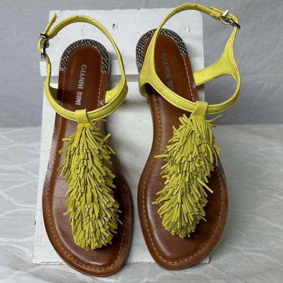 Gianni Bini Yellow Glow Fringe Sandals Size 8.5 - Picture 1 of 13